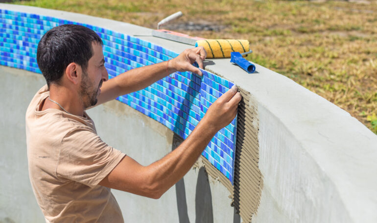 Custom Pool Builders vs. Pre-Designed Pools: What’s Better?
